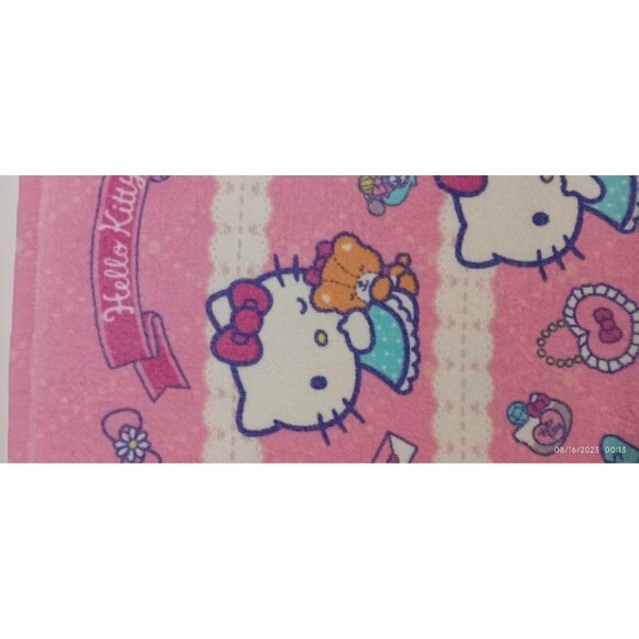 Hello Kitty face towel - Picture 5 of 6